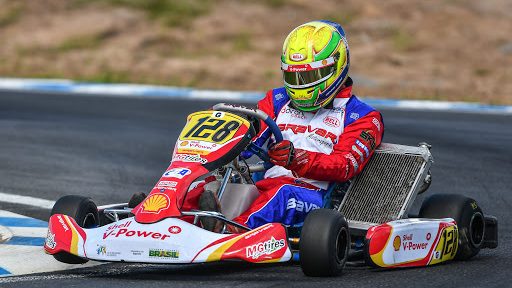 Pilotos de kart aceleram em corrida este fim de semana