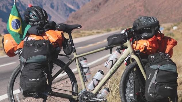 Viajar de bicicleta pela Estrada da Graciosa: cicloturismo na Mata Atlântica